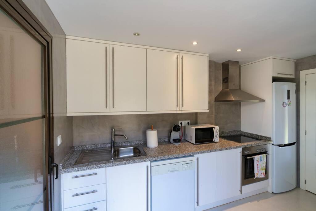 Villa Lux Финестрат Екстериор снимка
